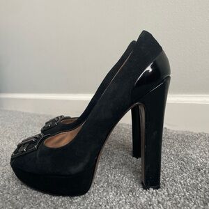 BCBGeneration Black Platform high Heels 6